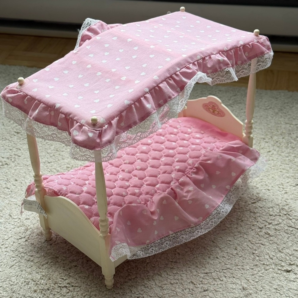 Vintage 1982 Mattel Barbie Dream Furniture Canopy Bed Pink Heart Lace 5641